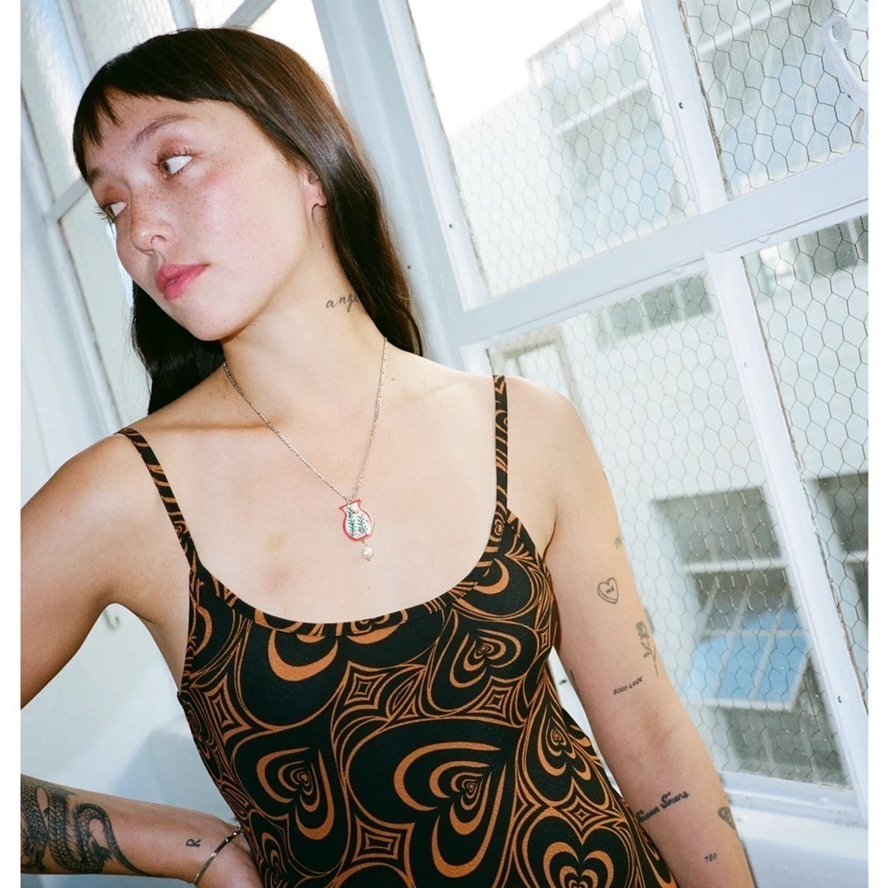 LISA SAYS GAH 90s Heart Print Sleeveless Side Tie Square Neck Babydoll Tank S - Picture 7 of 13